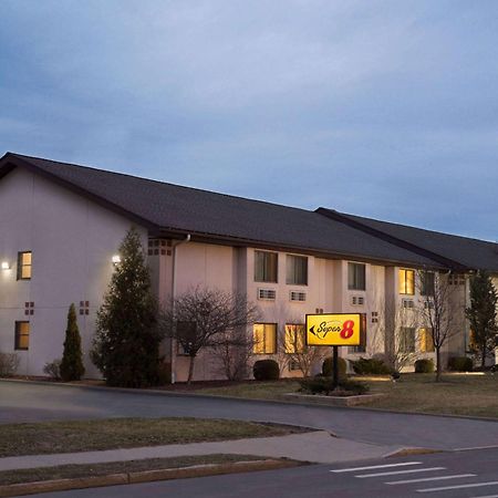 Super 8 By Wyndham Ithaca Hotel Exterior photo