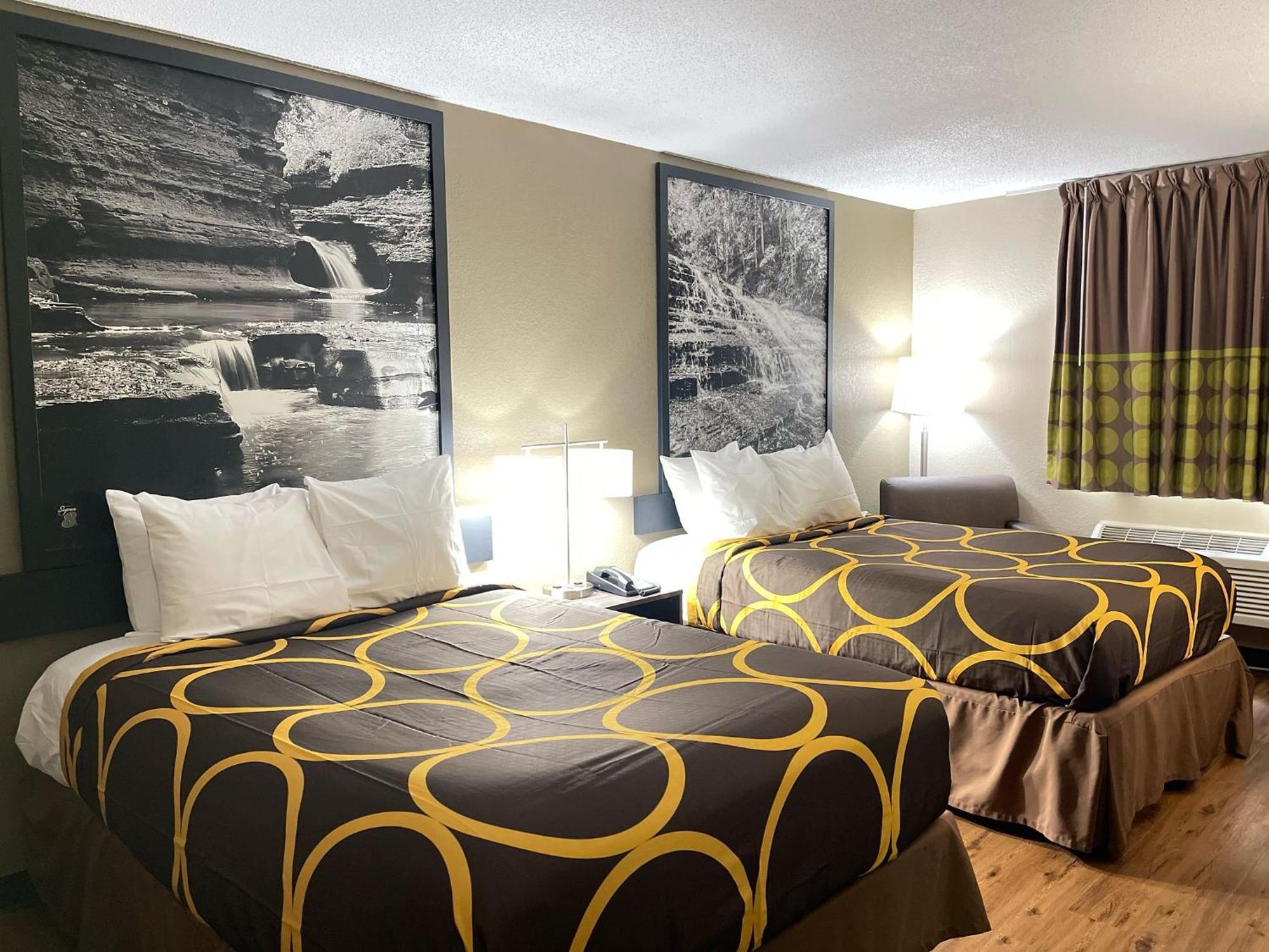 Super 8 By Wyndham Ithaca Hotel Exterior photo