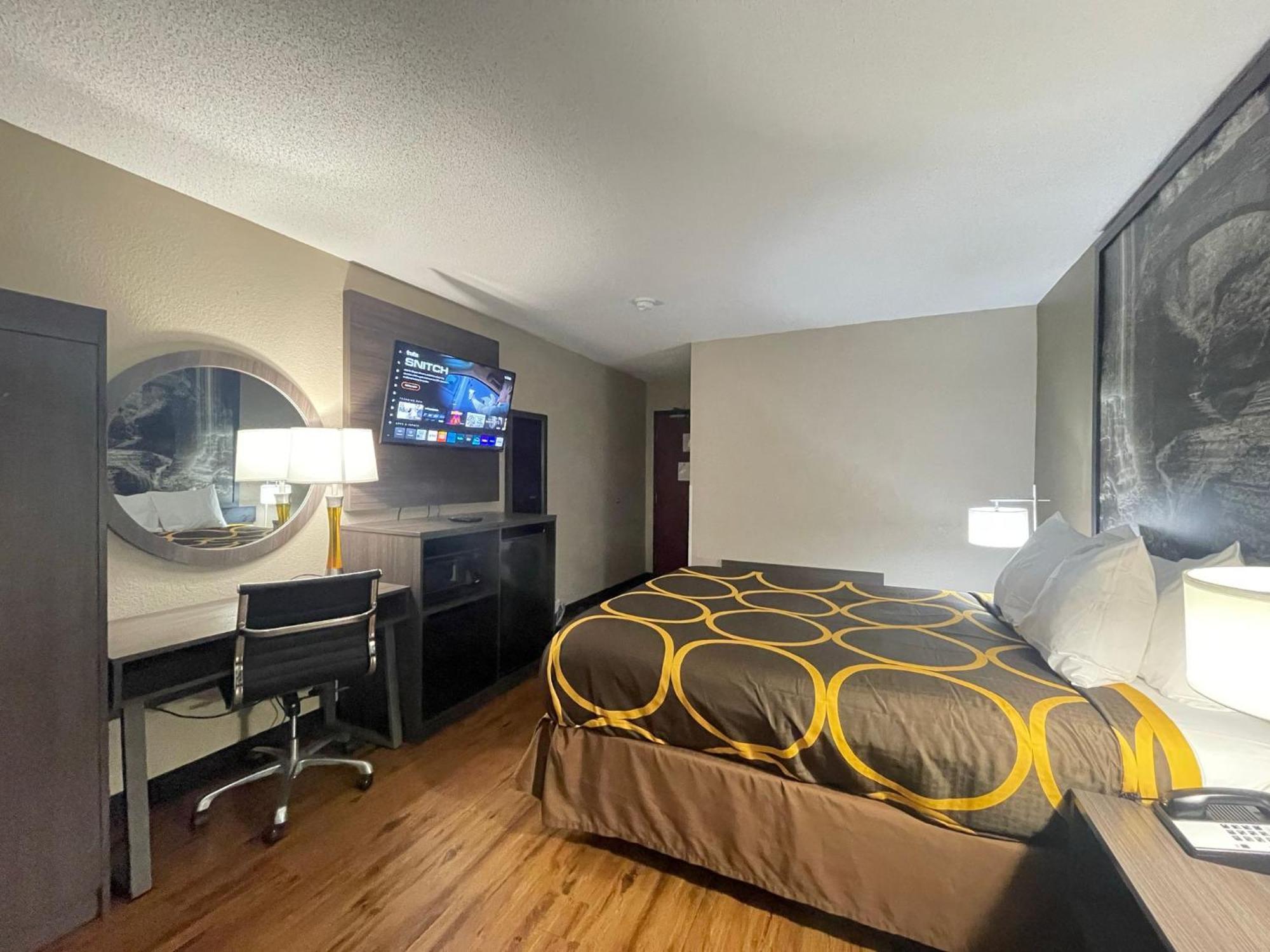 Super 8 By Wyndham Ithaca Hotel Exterior photo
